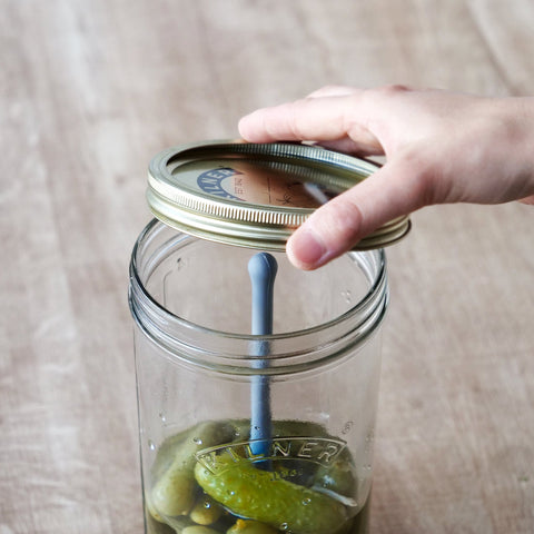 ピクルスジャー1L(PICKLEJARWITHLIFTER1L)
