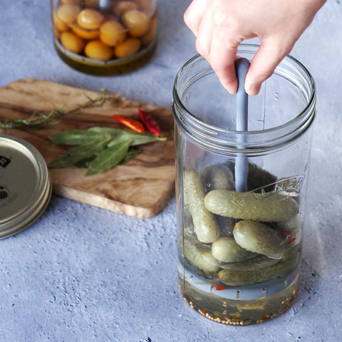 ピクルスジャー1L(PICKLEJARWITHLIFTER1L)