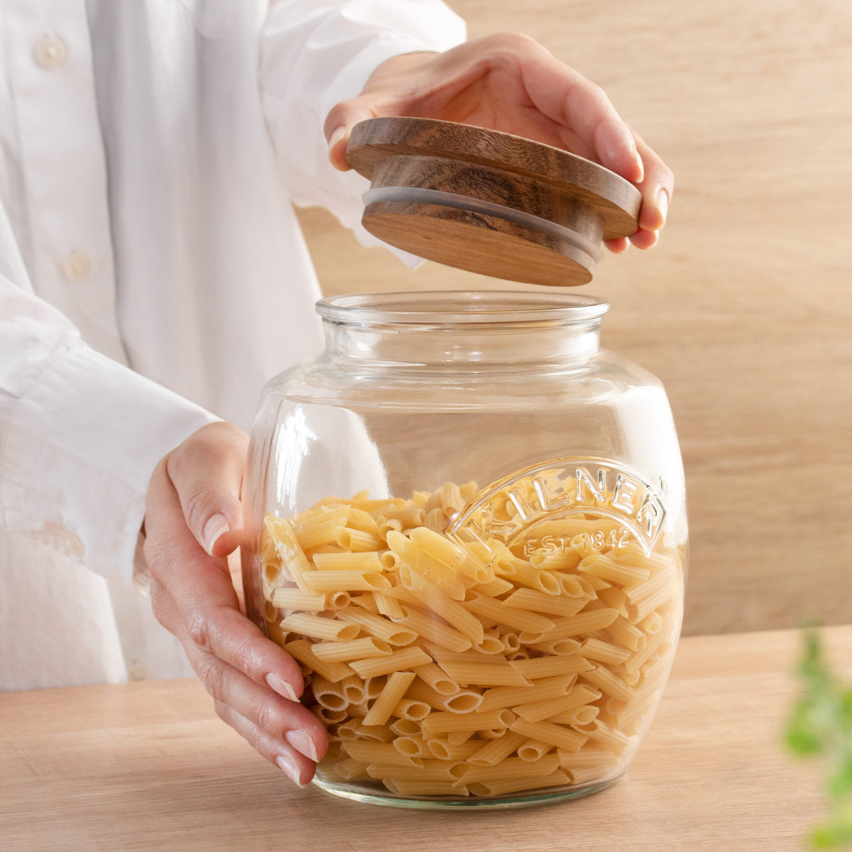 バリカン　中古品　なゆさま専用 ユニバーサルストレージジャー 2L（Universal Jar Acacia Wooden Lid