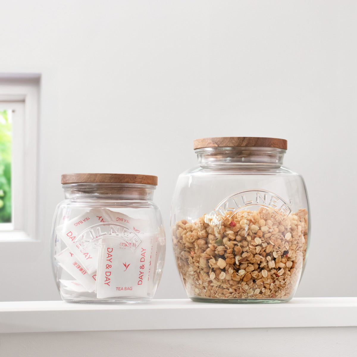 ユニバーサルストレージジャー 2L（Universal Jar Acacia Wooden Lid